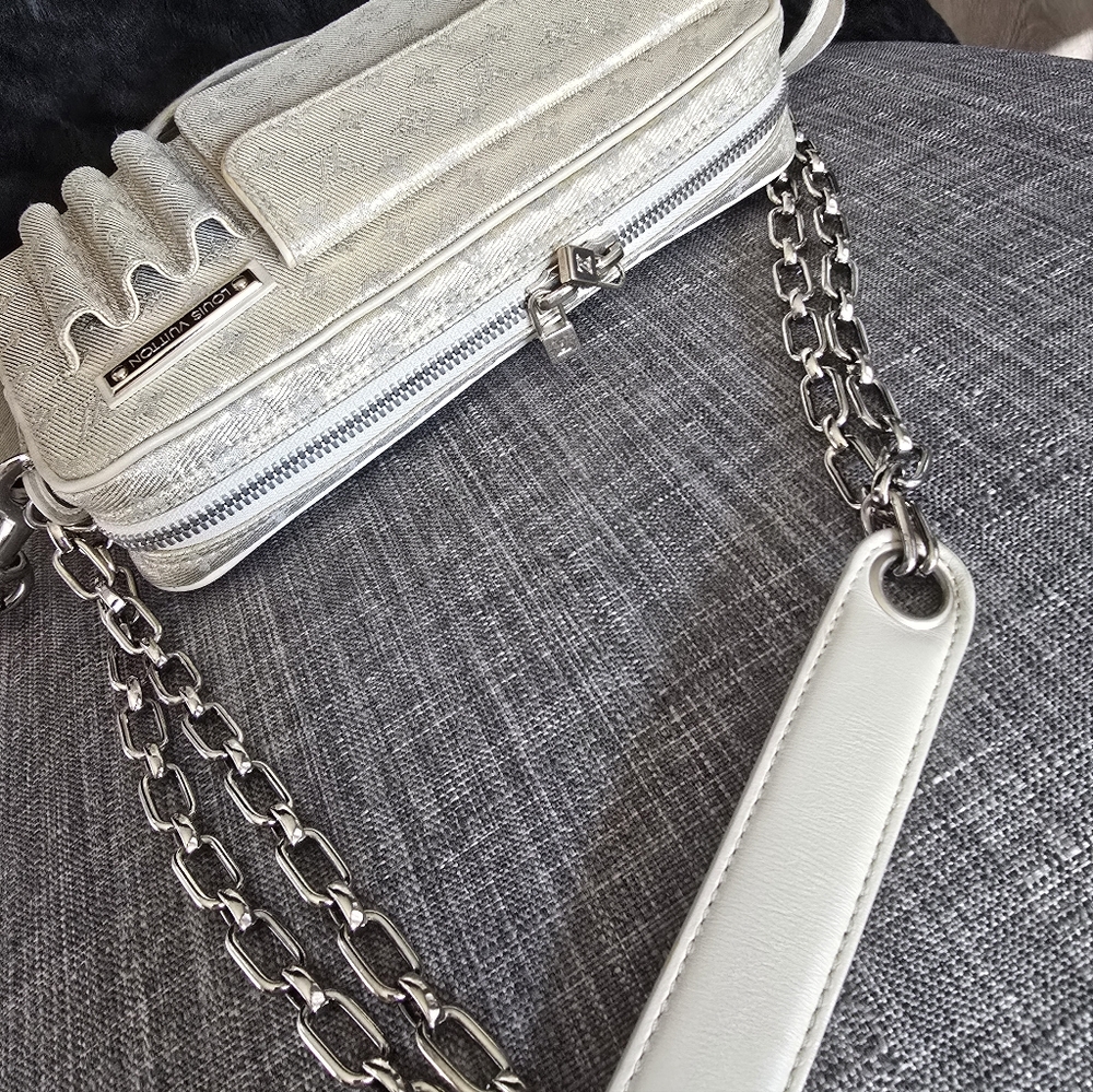 Authentic Louis Vuitton Metallic Gold Minilin Shoulder Bag Or Crossbody Bag - Picture 13 of 16